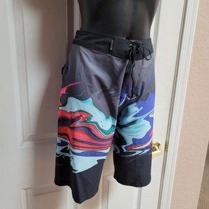 BARGAIN. NWT Hurley Phantom Voodoo 20" Board Short size 28.